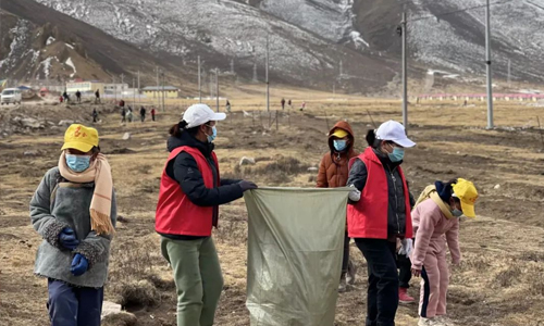 那曲丁青縣設立服務蟲草采集“流動所”