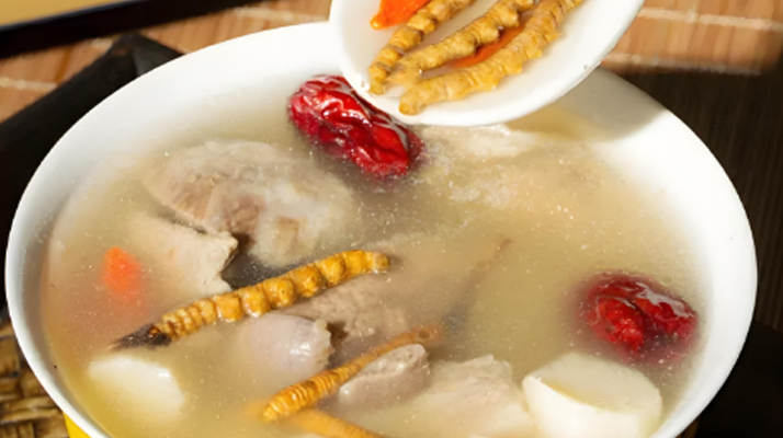 冬蟲夏草煲湯：解鎖高原珍品的滋補(bǔ)新方式